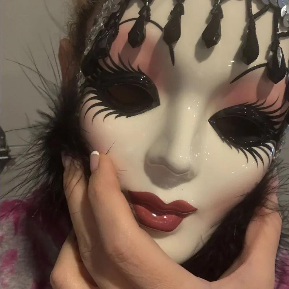 Elegant Black and Silver Feathered Mask ceramics
